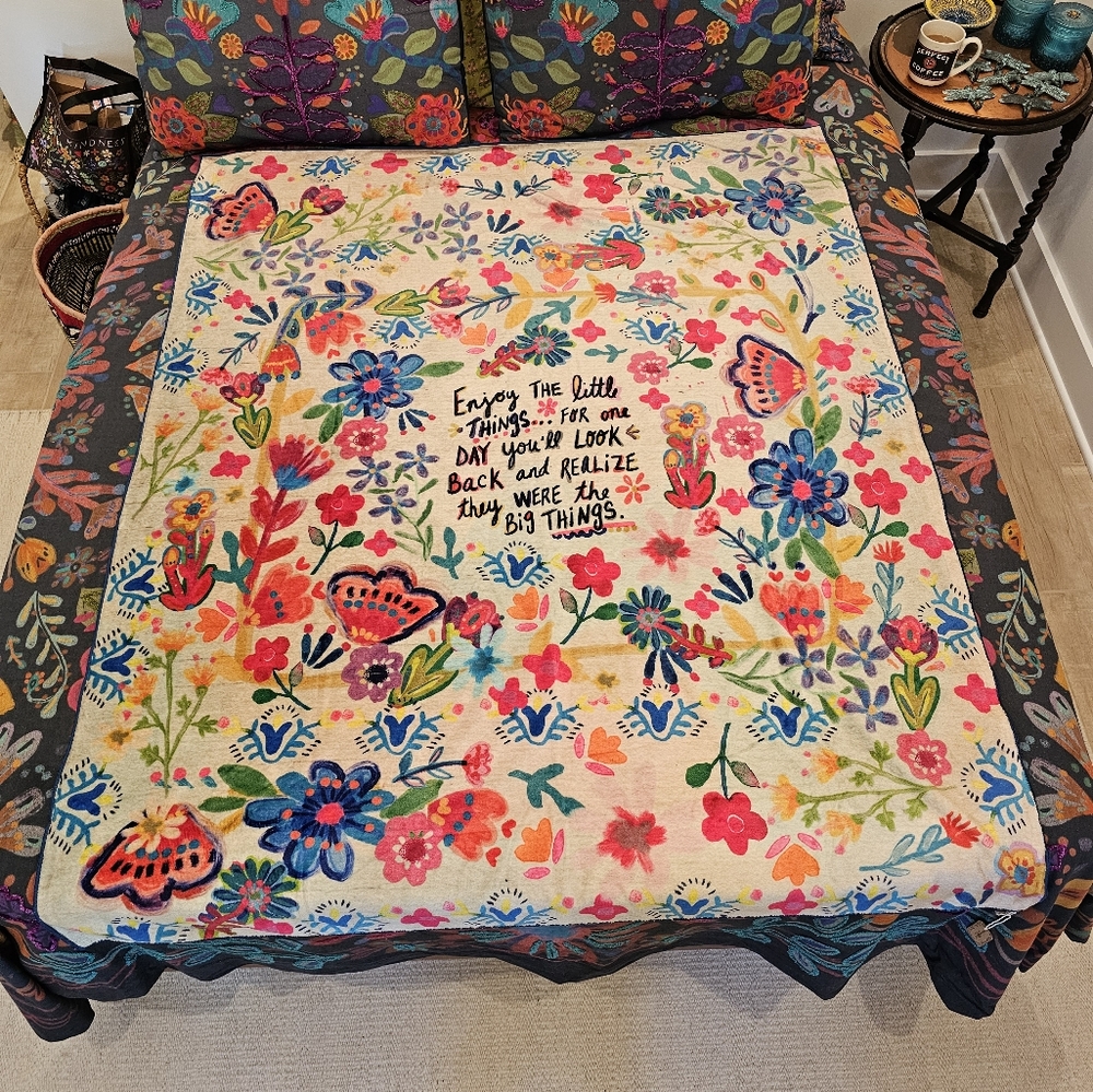 Natural Life Cozy Throw NWT
